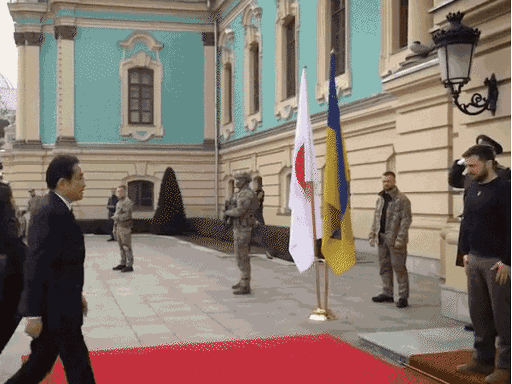 cयूक्रेन पहुंचकर जेलेंस्की से मिले जापान के PM